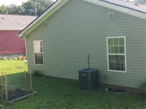 Yard photo for a volunteer request in Knoxville, TN.