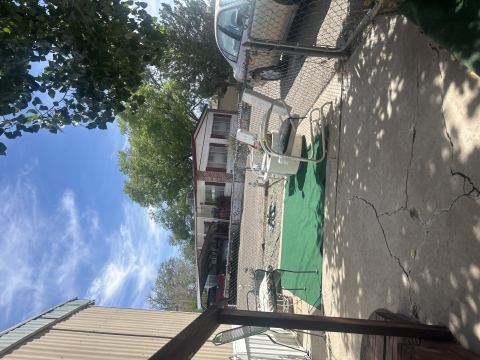 Yard photo for a volunteer request in Albuquerque, NM.
