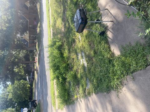 Yard photo for a volunteer request in Wichita Falls, TX.