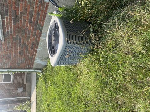Yard photo for a volunteer request in Dayton, OH.