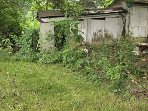 Yard photo for a volunteer request in Johnstown, PA.