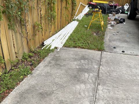 Yard photo for a volunteer request in PENSACOLA, FL.