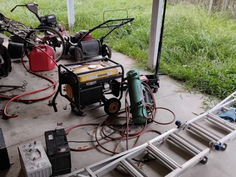 Yard photo for a volunteer request in Baton Rouge, LA.