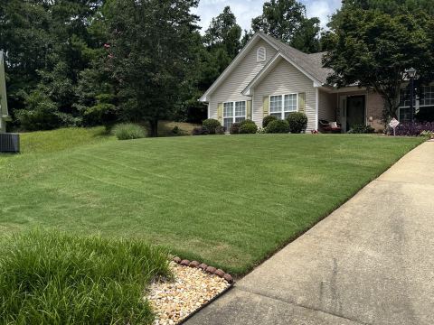 Yard photo for a volunteer request in Lawrenceville, GA.