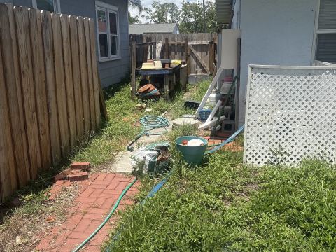 Yard photo for a volunteer request in St. Petersburg, FL.