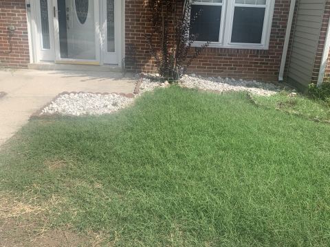 Yard photo for a volunteer request in Waldorf, MD.