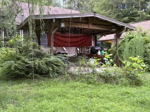 Yard photo for a volunteer request in Manquin, VA.