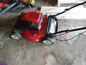 Lawn mower with grass catcher — Push / self-propelled mower