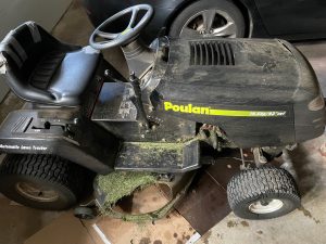 42" riding mower free — Riding mower / tractor