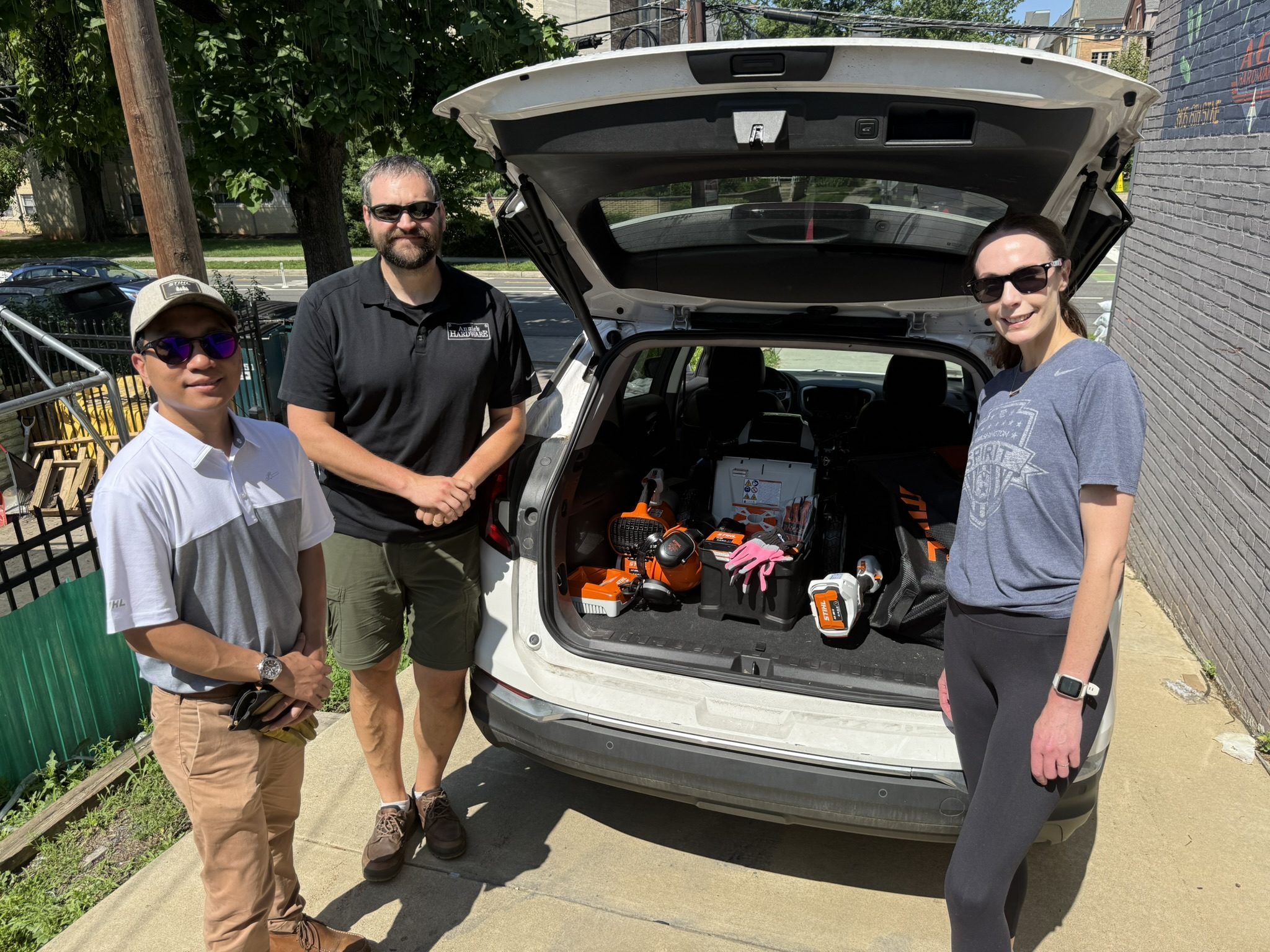 Volunteer receiving STIHL equipment support and demo assistance through Annie's Ace Hardware in Washington, DC.